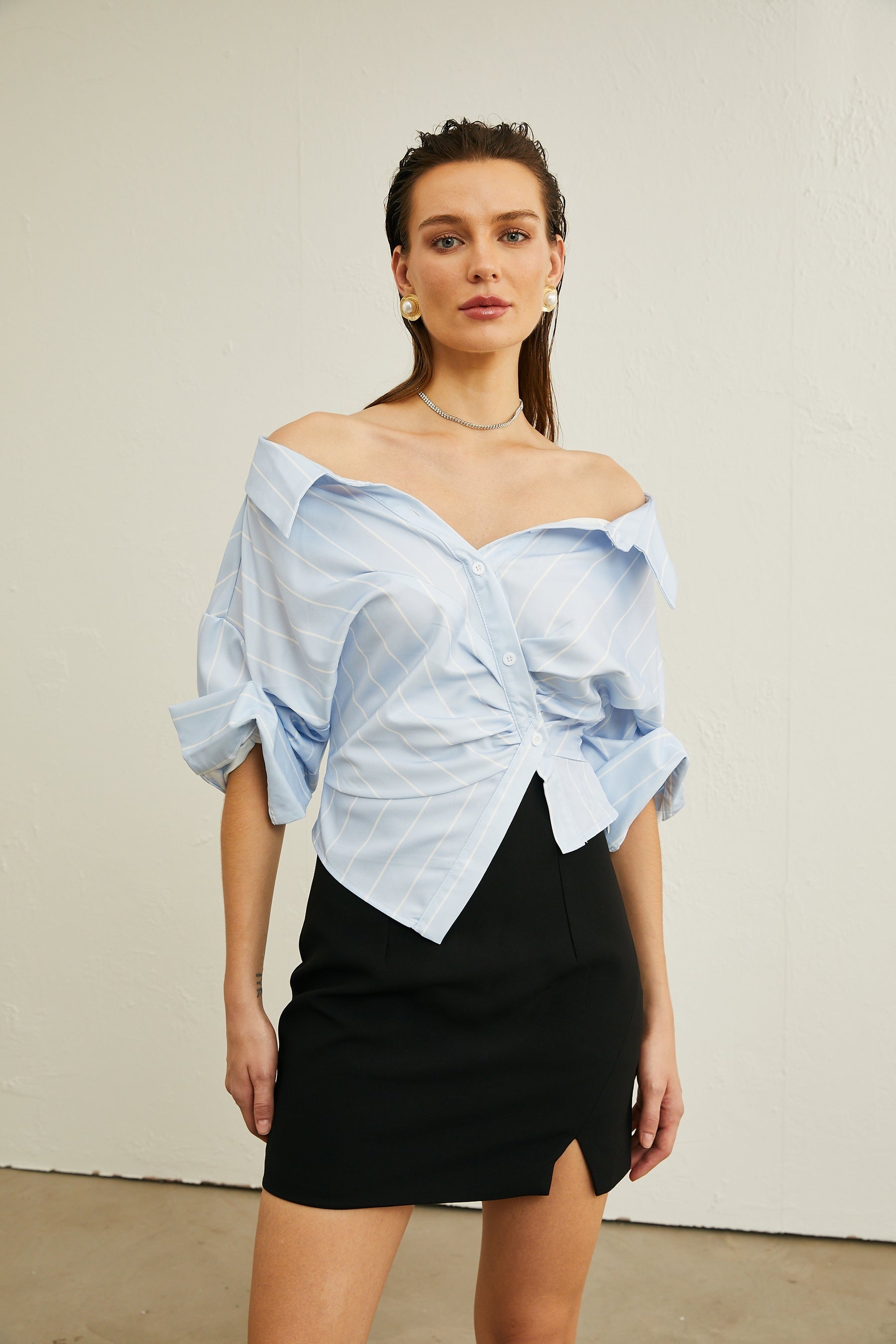 Casual Off-Shoulder Blouse with Blue and White Stripes and a Loose Fit